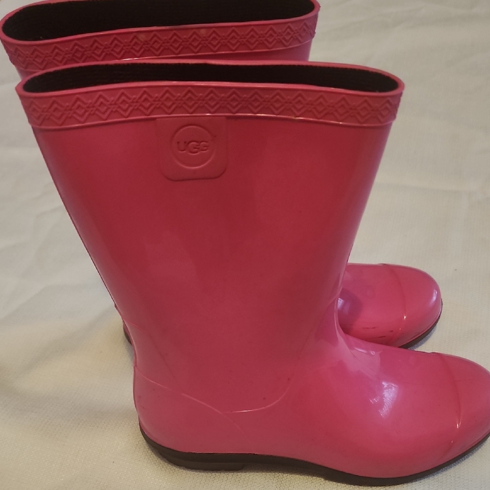 UGG Women's Vibrant Pink Rain Boots